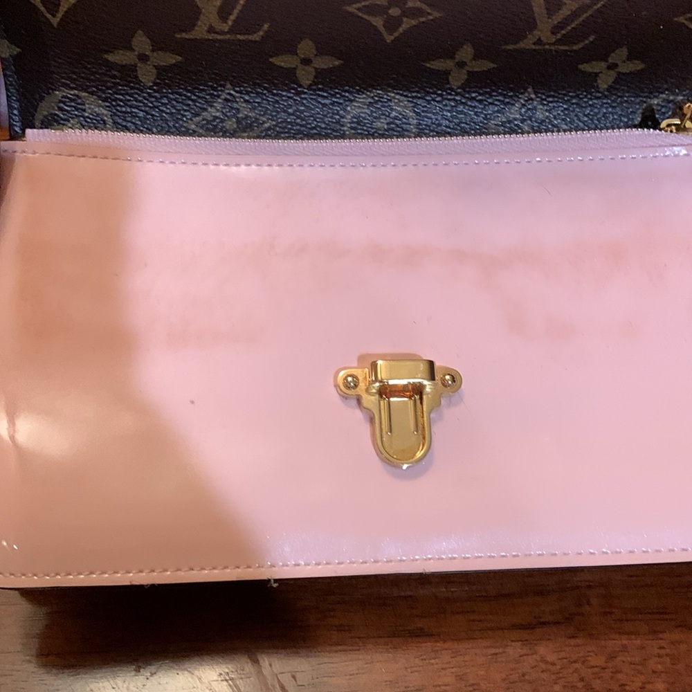 Elegant authenticPink and LV brown Clutch with Golden long chain, compartments